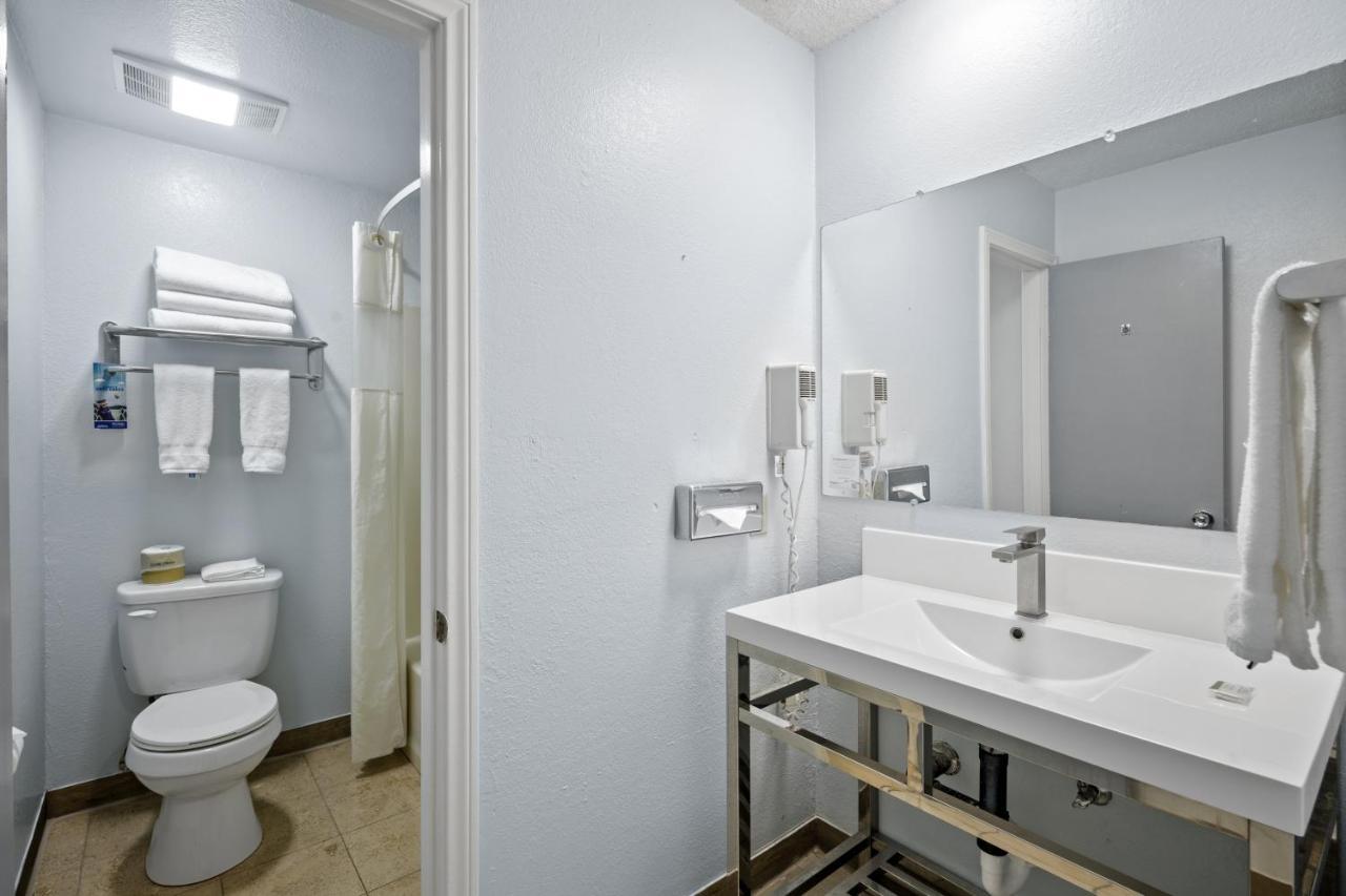 Sol Springs Inn Cathedral City Bagian luar foto