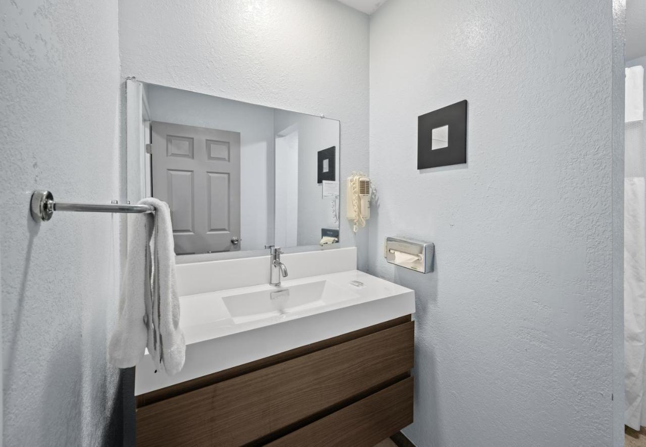 Sol Springs Inn Cathedral City Bagian luar foto